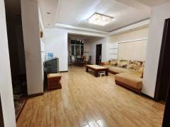 新上！急售好房，3室2厅1卫125m²