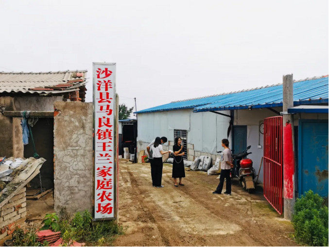 中国铁建公园3326万蛋齐发礼惠荆城扶贫助农公益活动开启