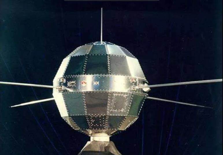 也创造了150个"新中国第一" 1964年10月16日 1967年6月17日 1970年4月