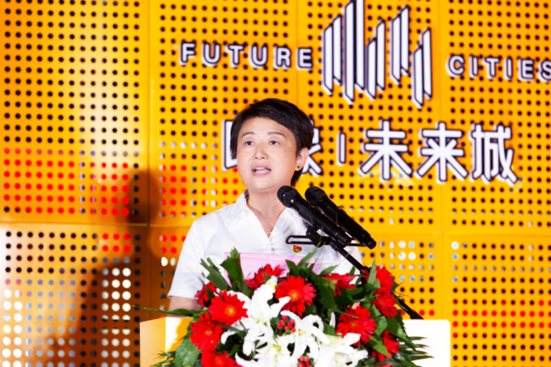 荆门城投公司党委副书记,总经理徐敏致辞