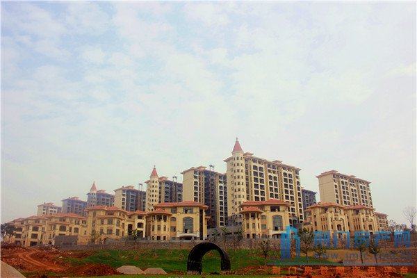 【昊天·山水城】23日实景实拍 楼王火爆认筹中_荆门房产网资讯